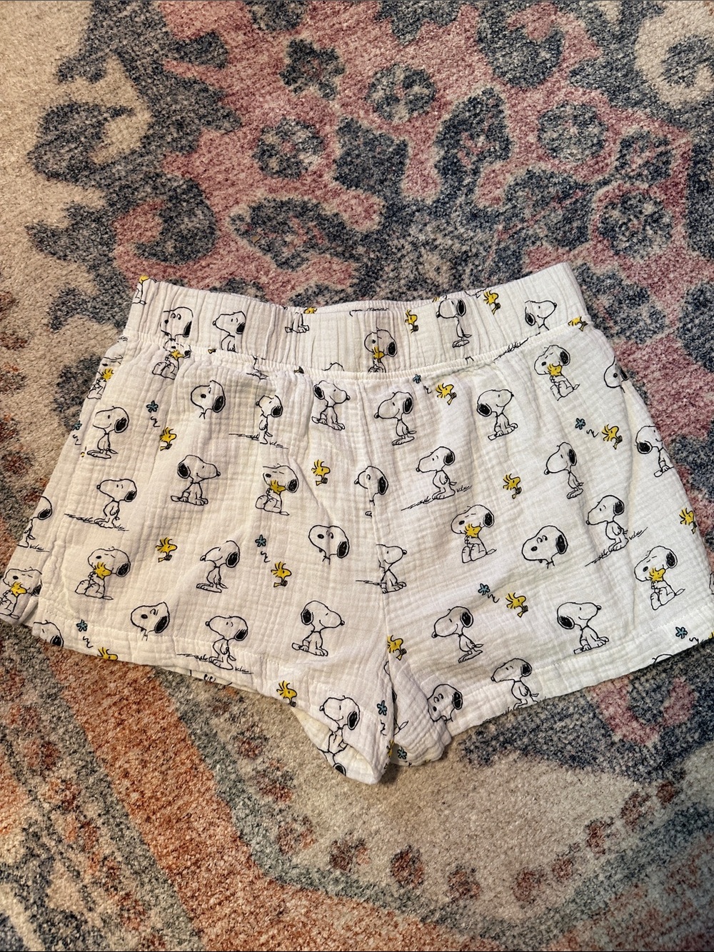 American Eagle Outfitters White Cotton Gauze Lounge Shorts Snoopy & Woodstock - Picture 5 of 6
